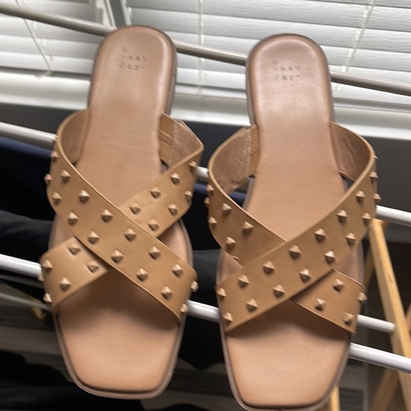 A New Day beige studded slides Size 11 - Picture 2 of 5